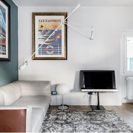 Argengno; Stylish, Great Location, Lake View Argegno
